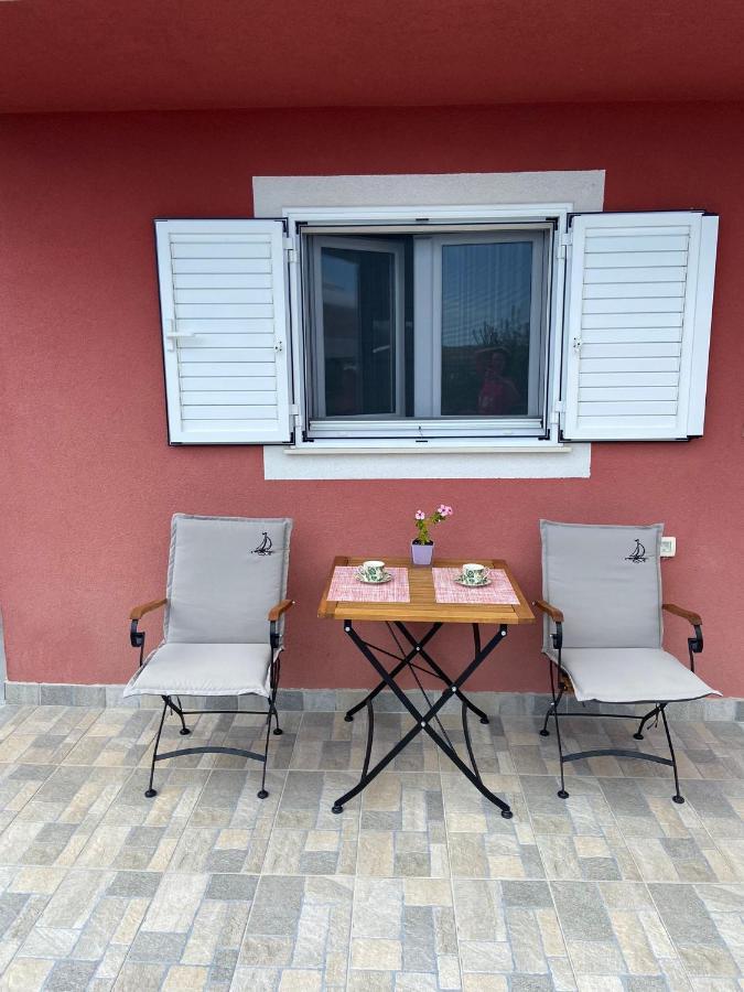 Studio Apartman Mare Trogir Exteriör bild